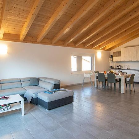 Ferienwohnung Attico Bella Vista Dubino Exterior foto